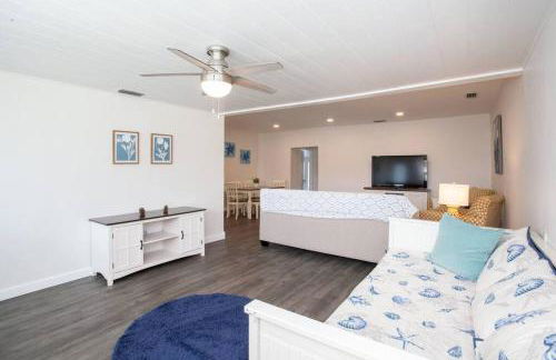 Bright, Immaculate and Cozy Coastal Cottage in Ozona - Foto 18