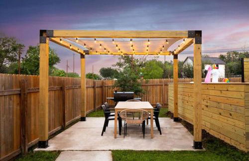 Pool-MovieTheater KING BED & 5 minutes to Alamodome - Foto 32