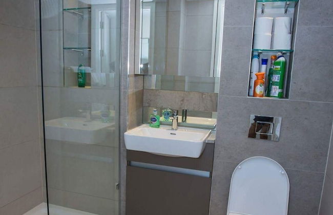 PREMIUM WOOLWICH 2 BED APARTMENT - Photo 15