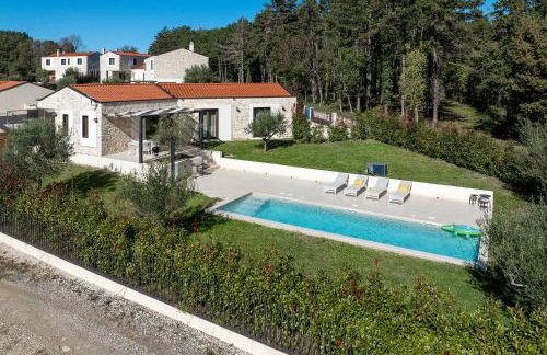 Einzigartiges Steinhaus mit Privatpool, großem Garten, Grill, Liegen - Foto 36