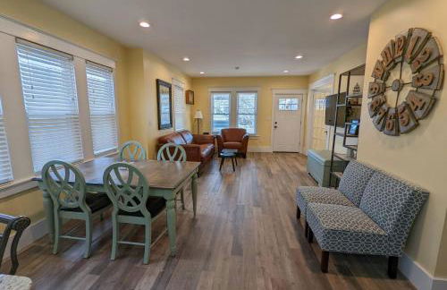 Bayside Bungalow-Updated Home Near the Bay & Beach - Foto 5