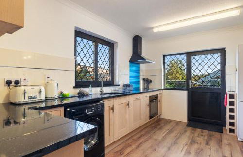 Hazelglade Cottage - Hot Tub, Games Room, Pet Friendly - Photo 4