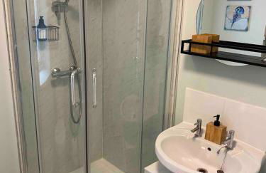 Spacious flat - fabulous sea views & walk to beach - Foto 14