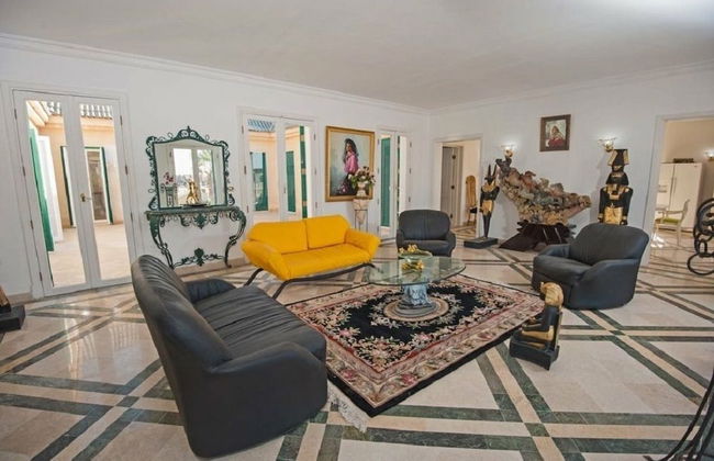 Chic 4-Bedroom White Villa for Rent in El Gouna Egypt - Foto 10