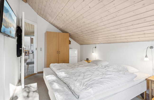 "Ines" - 25km from the sea - Foto 14