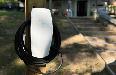 Family Retreat Sauna Hot Tub Games Peloton - Photo 69