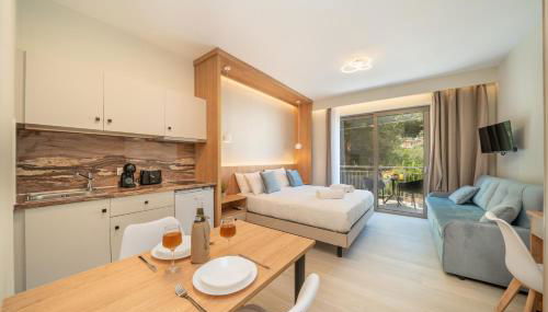 Nicole Studios - Foto 1