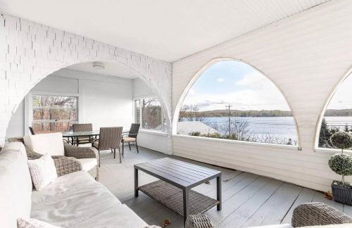 2-Unit House, big Lake Winnisquam views - Sleeps 13 - Foto 3