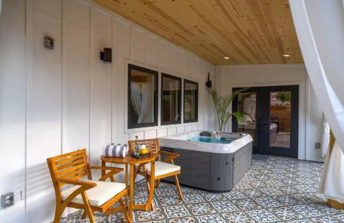 Petit Paradis Studio with hot tub - Photo 41