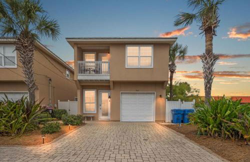 Escape to Sand Dollar Holler: Coastal Retreat, 3 Beds, 2.5 Baths, Sleeps 10! - Foto 2