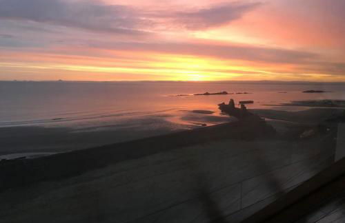 Luxury Seaside Home with Incredible Views - Foto 43