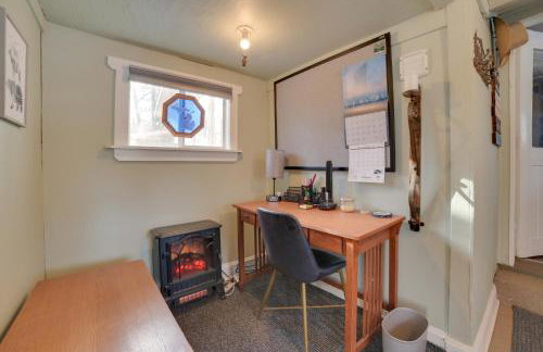 Family-Friendly Cabin Walk to Lake Access! - Foto 13