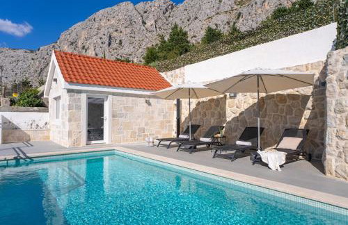 Villa KING with private pool with hydromassage, 4 bedrooms, 3km from sea and town Omiš - Foto 5