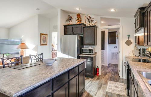 Mtn Views, 15 Mi to Dtwn Kingman Family Home! - Photo 8