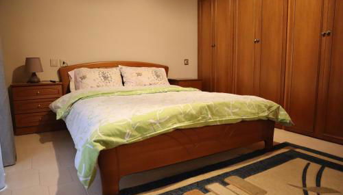 Fofi's Place - Photo 5, wardrobe