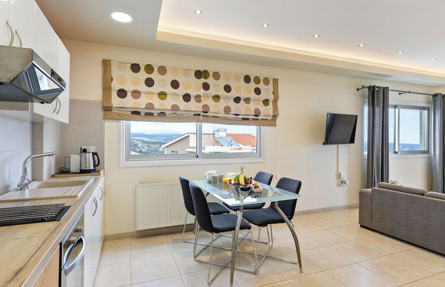 Hill View Restaurant & Apartments - Photo 20