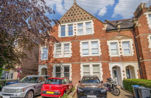 Stunning 3B2Ba Huge entertaining space and hottub! - Foto 2