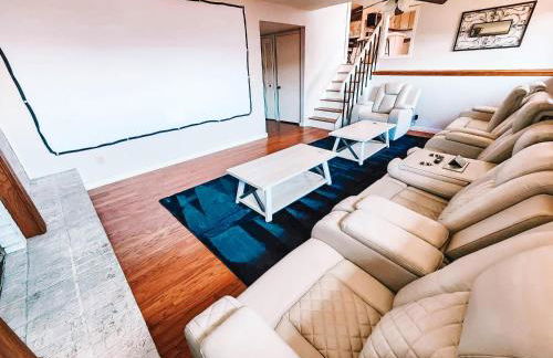 Theater Room Pet Friendly Near AF Academy Peaceful - Foto 17