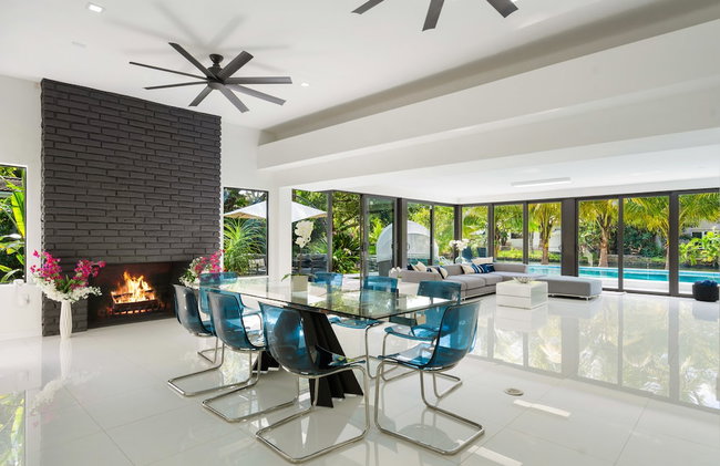 Peaceful 3BD Family House With Pool - Photo 16