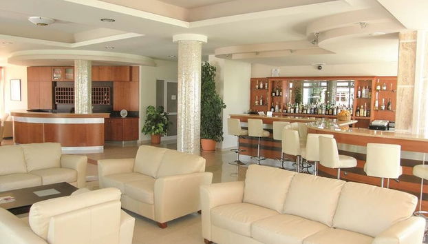 Coin salon dans le hall