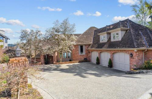 Stunning Waterfront Mansion with Pool and Hottub - Foto 18