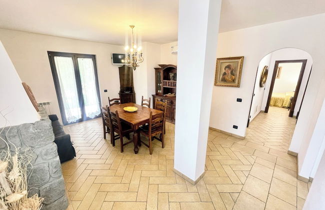 Pool, Jacuzzi and Events Room - Charming Villa in Umbria - Sleeps 24 - Lake View - Foto 40