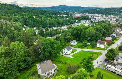 Family-Friendly Retreat in Barre 2 Spacious Decks - Photo 36