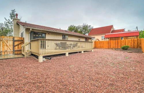 3BR with Patio and Fire pit near Hiking & Downtown - Foto 44
