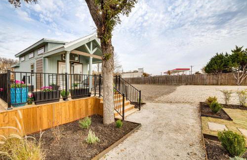 Walk to Lewisville Lake Cozy Couples Retreat - Foto 22