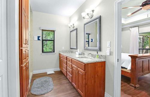 Beautiful Lakefront Cabin - Something For Everyone - Photo 17