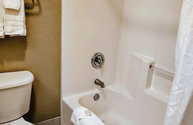 Medallion Inn & Suites - Foto 16