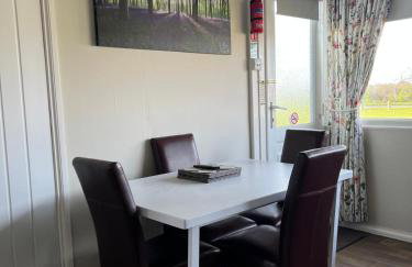 Dragon Chalet 1 , 155 Sunbeach Holiday Village, Scratby - Foto 3