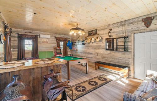 Lakefront with Beach Game Room Fire-pit and More - Foto 40