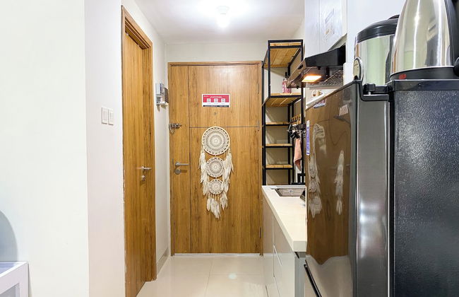Good and Homey Studio at LRT City Jatibening Apartment - Photo 6