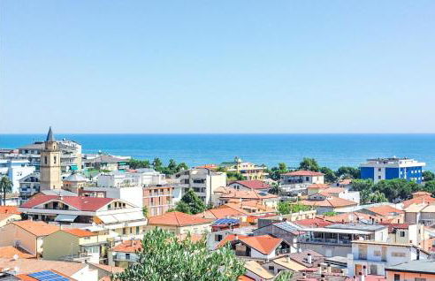 Lovely Home In Roseto Degli Abruzzi - Foto 38