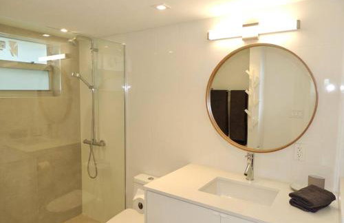 2BR in Heart of SoBe with Parking - Foto 13