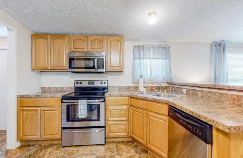 Riverfront Stay Sleeps 6 Deck Firepit Water View - Foto 2