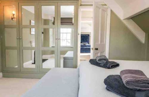 Bank Chambers in Bowness with Hot Tub and Lake Access - Photo 46