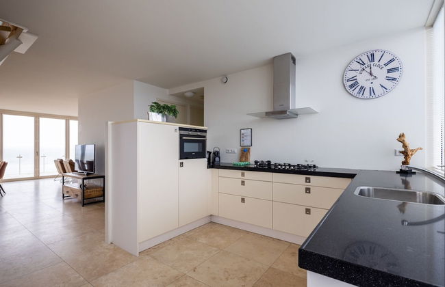 Luxury Apartment in a Residence Right on the Boulevard and the Beach - Foto 39