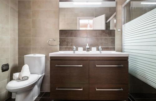 Villa Elizabeth - Seafront Classic Villa! - Foto 30