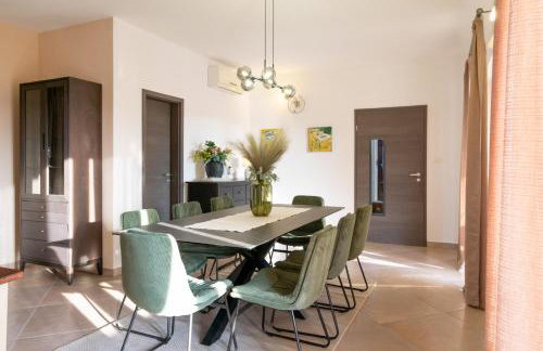 Villa Coridigo - Unique High Position, Panorama Nature View, Cozy Dining Terrace, Fenced Property - Foto 40