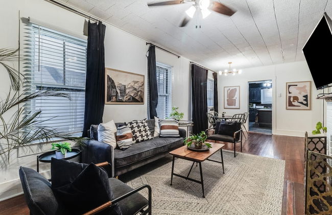 Jefferson Home Room 3 - Photo 4