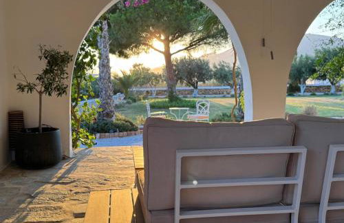 Villa Loretta with pool, jacuzzi and garden - Photo 44