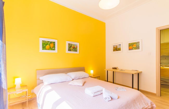 Folklore House in Historical Catania - Photo 13