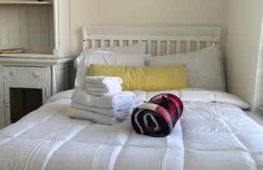 Charming Entire 3 Bedrooms House with AC and Wifi - Foto 7