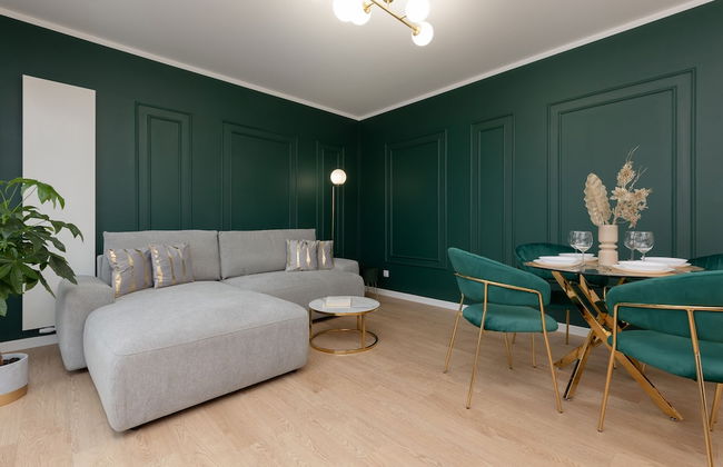 Dark Green Apartment by Renters - Foto 28