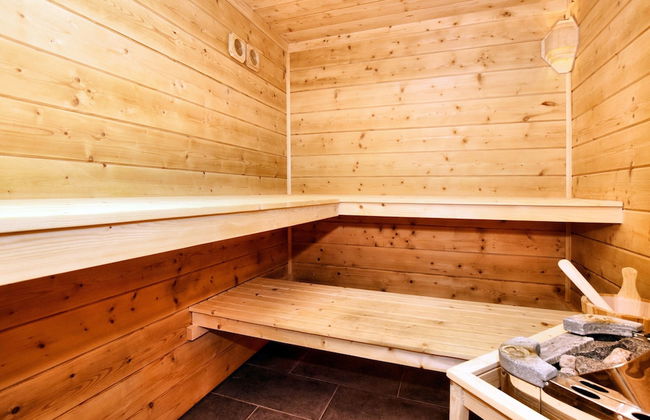 Cozy & Luxurious Chalet with Sauna, Hot Tub, Large Garden, Covered Terrace - Foto 25