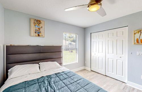 Poolside Oasis! Family-Friendly Summerfield Escape - Foto 26