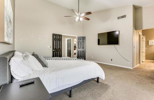 Game Room and Backyard Oasis Avondale Group Getaway - Foto 16