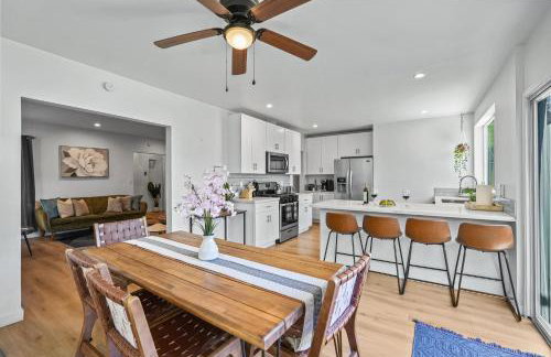 Belmont Shore Getaway with Hot Tub and Firepit - Foto 17